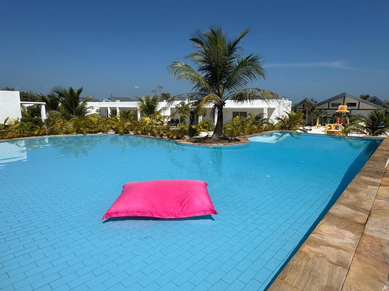 You&Me Resort Pagoda Beach 外观 照片